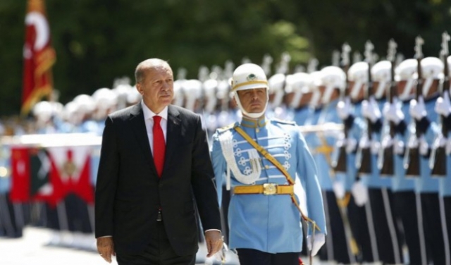تركيا: طرد 18 ألف موظف حكومي بمرسوم رسمي