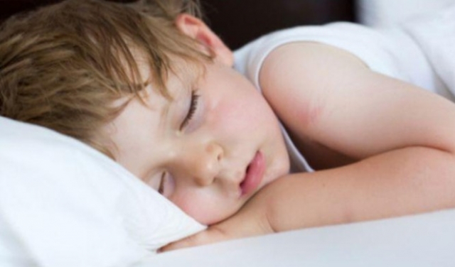 نوم الأطفال السليم وأهميته