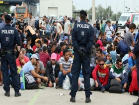 النمسا لمحاربة اللجوء "بأي وسيلة ممكنة" 