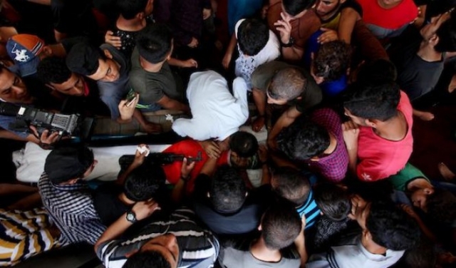 الاحتلال يسلم جثامين ثلاثة شهداء مساء اليوم