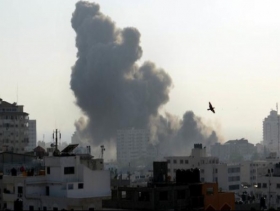 استشهاد طفلين بقصف الاحتلال لمبنى الكتيبة بغزة