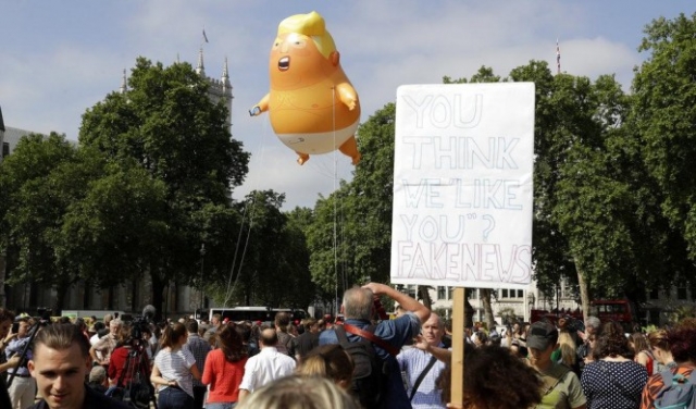 مظاهرات لندن ضد ترامب: تنظيم وإبداع وسخرية 