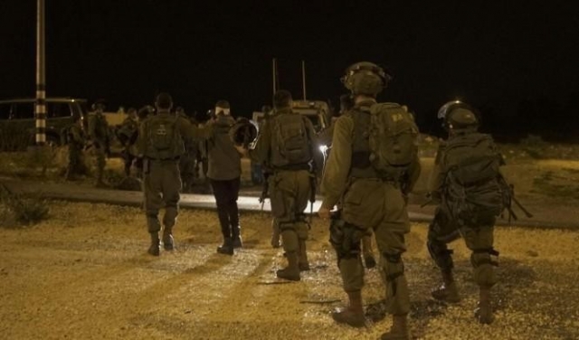 الاحتلال يعتقل 16 فلسطينيا بالضفة ويتوغل بغزة