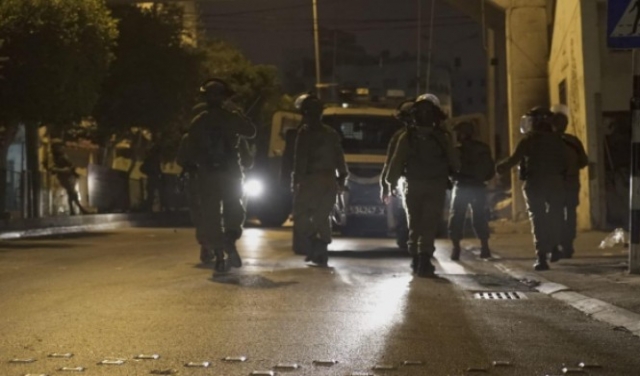 الاحتلال يعتقل 9 فلسطينيين ويصادر أمولا بالضفة