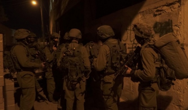 الاحتلال يعتقل 9 فلسطينيين بينهم صحافي