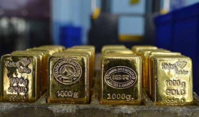الذهب يهبط عالميًّا إلى أدنى مستوى منذ عام 2009