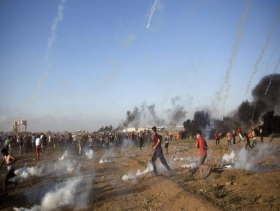  تشييع شهداء "الحرية والحياة" والاحتلال يقصف بغزة