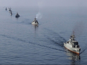 مسؤول أميركي: إيران اختبرت صاروخا باليستيا مضادا للسفن