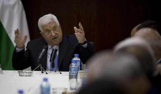 عباس يستقبل ناشطين ساعين لـ