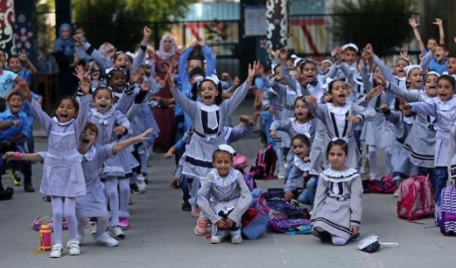 عودة طلاب الضفة وغزة إلى المدارس