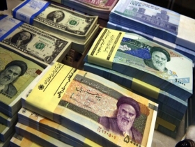 غرفة التجارة الإيرانية العراقية تقاطع الدولار الأميركي 