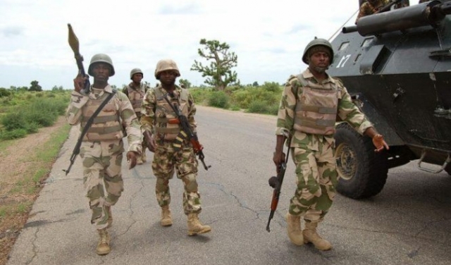 مقتل 30 جنديا بهجوم مسلح على قاعدة عسكرية نيجيريا