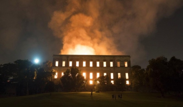 حريق متحف بالبرازيل أتى على 
