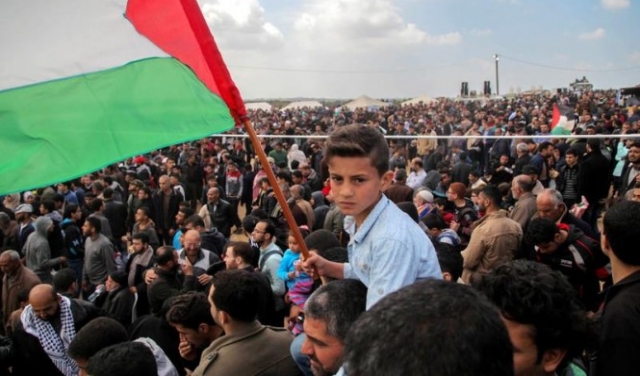 غزة: استشهاد شاب متأثرا بجراحه خلال مسيرات العودة