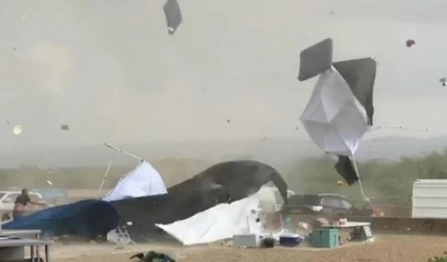فيديو: إعصار يضرب شاطئ الطنطورة قرب حيفا