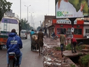 الحمير تتخلّص من قمامة البشر في العاصمة باماكو