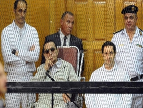مصر: القبض على علاء وجمال مبارك
