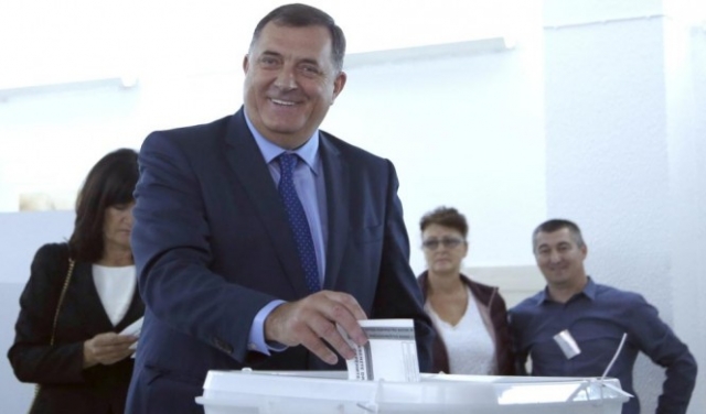 قومي يميني يفوز بالمقعد الرئاسي لصرب البوسنة والهرسك