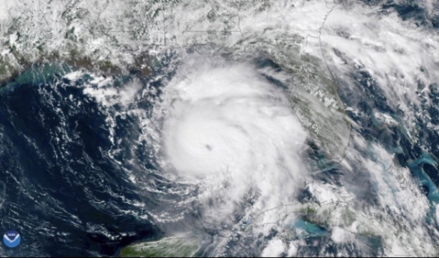فلوريدا: تراجع قوة الإعصار 