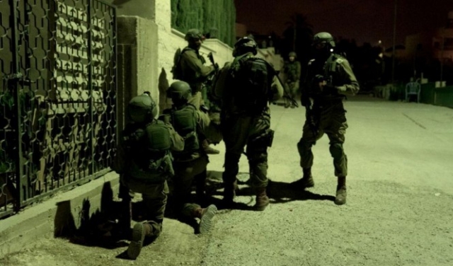 اعتقال 11 فلسطينيا ومواجهات مع الاحتلال في شويكة