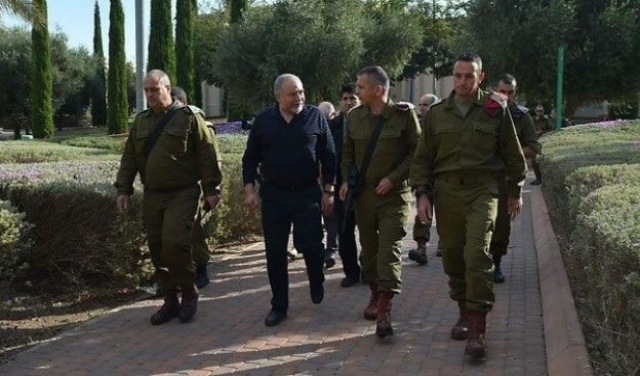 ليبرمان يدعو الوزاري المصغر لاتخاذ قرار بضرب حماس