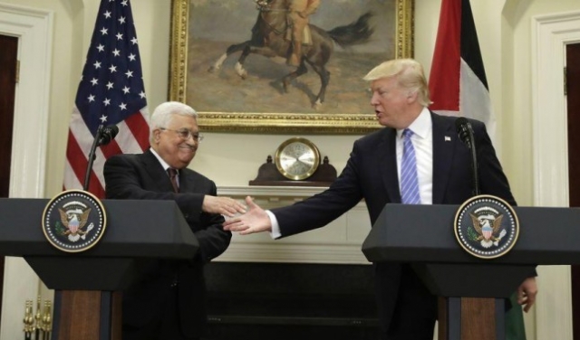 ترامب يحاول دفع عباس باتجاه العودة إلى المفاوضات