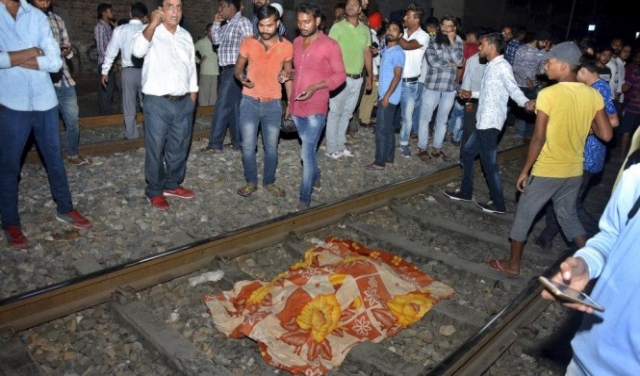 حوادث الهند: مصرع 50 شخصا دهسهم قطار