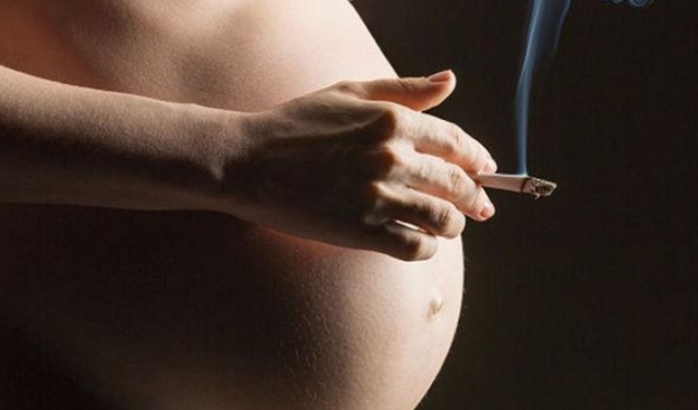التدخين خلال الحمل يزيد من بلوغ الأطفال السلبيّ قبل أوانهم