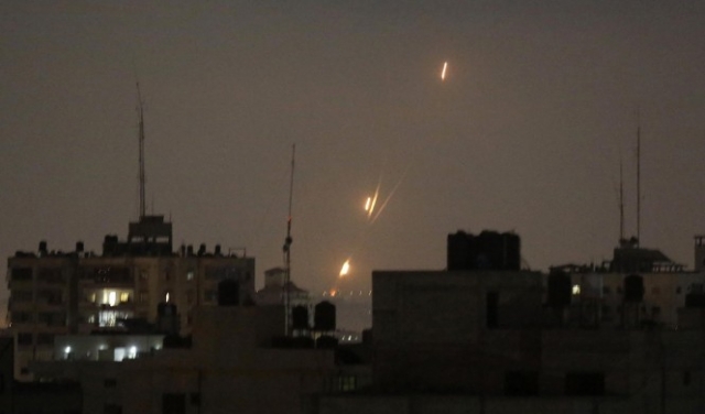 إطلاق أكثر من 10 قذائف صاروخية من غزة نحو سديروت