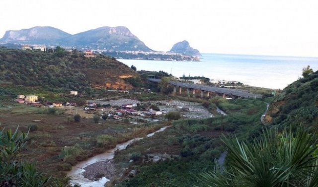 إيطاليا: مصرع 12 بفيضان نهر في جزيرة صقلية