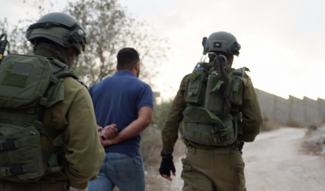 الاحتلال يعتقل 19 فلسطينيا بالضفة ويصادر 356 دونما بالأغوار  