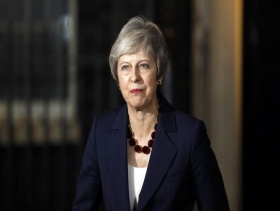 الحكومة البريطانية تؤيد مسودة ماي لاتفاق "بريكسيت"
