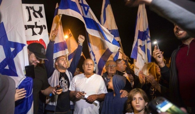 تل أبيب: متظاهرون يطالبون نتنياهو بالاستقالة بعد التهدئة بغزة