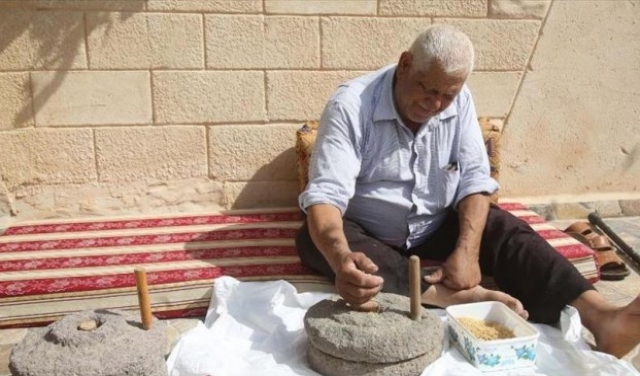 عبد الرحمن أبو الرب: آخر صانعي الرّحى في فلسطين