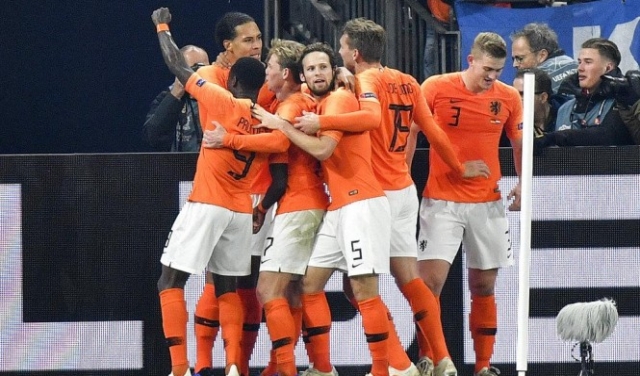 هولندا تتعادل أمام ألمانيا وتخطف بطاقة التأهل