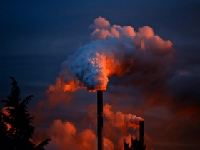 تقرير: مستوى قياسي جديد لثاني أوكسيد الكربون في الجو