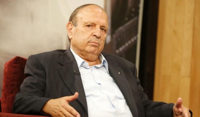 الاحتلال يمنع وزير شؤون القدس الحسيني من السفر