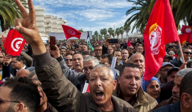 تونس: الاتحاد العام للشغل يعلن الإضراب بسبب الأجور