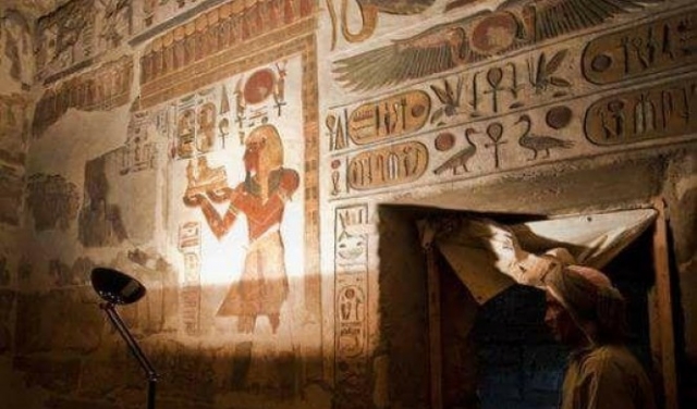 مصر: اكتشاف مقبرة تضم كنوزا فرعونية 