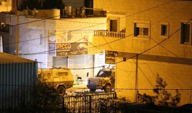 الاحتلال يهدم منزلا قرب جنين ويعتقل 15 فلسطينيا بالضفة