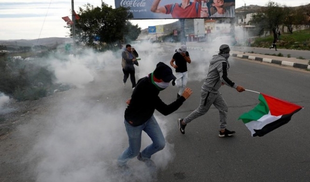 إصابة العشرات في قمع الاحتلال لمسيرة شمالي الضفة