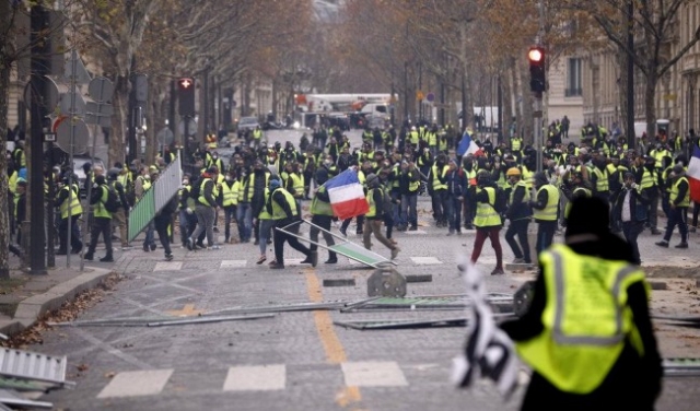 باريس: ساحة معركة بين الأمن و