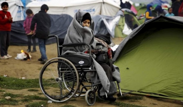 سورية: القصف والنزوح يزيد من معاناة ذوي الاحتياجات الخاصة 