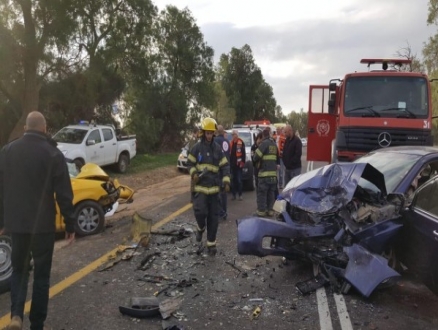 مصرع شخص وإصابات خطيرة في حادث طرق بالنقب