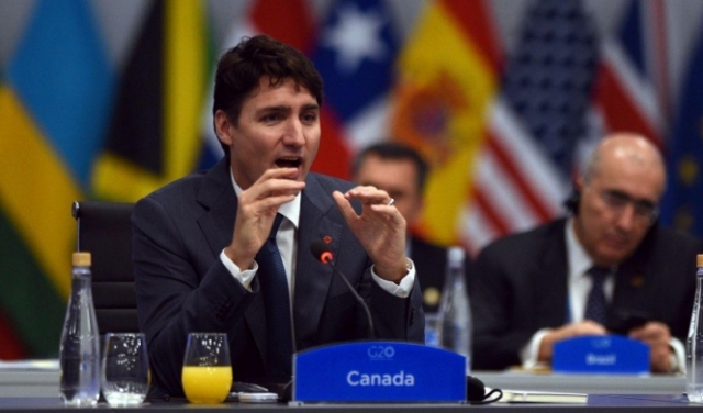 كندا تعتزم إلغاء صفقة لبيع أسلحة للسعودية