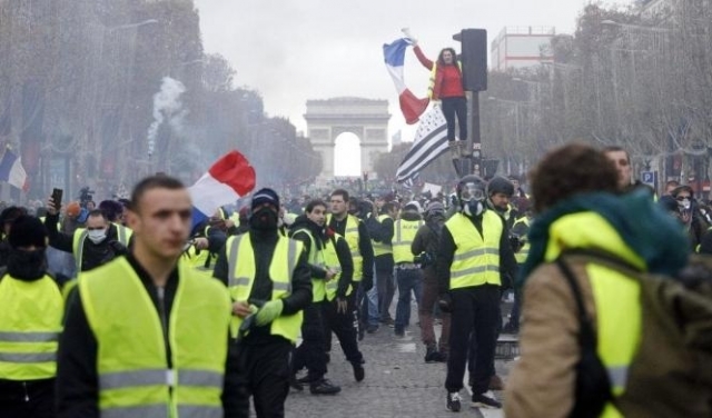 السترات الصفراء الفرنسية: هل تضرب موجة جديدة من الشعبوية في أوروبا؟