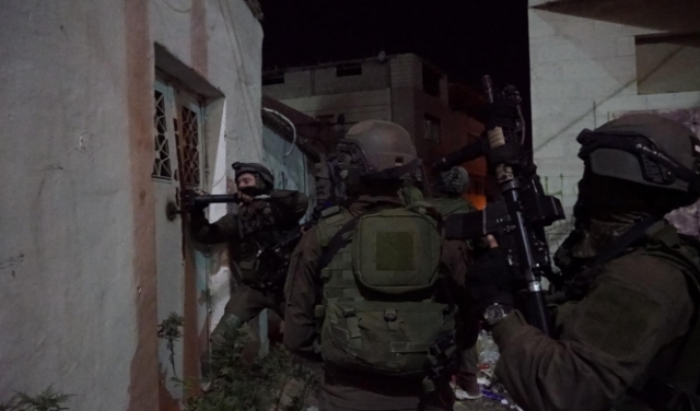 مواجهات وإصابات والاحتلال يعتقل 34 فلسطينيا بالضفة والقدس