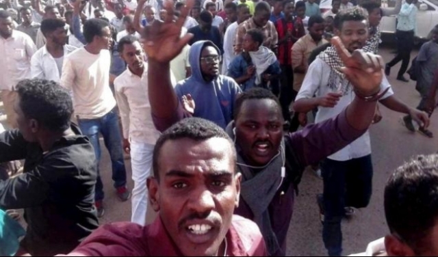 السودان:  19 قتيلا منذ بدء الاحتجاجات واستقالةُ وزير