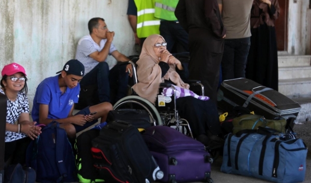 السلطة تسحب موظفيها العاملين في جميع معابر غزة