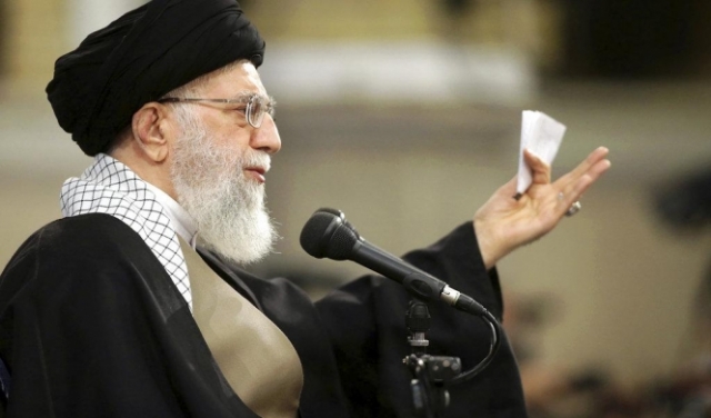 خامنئي: العقوبات الأميركية تضغط على إيران وشعبها